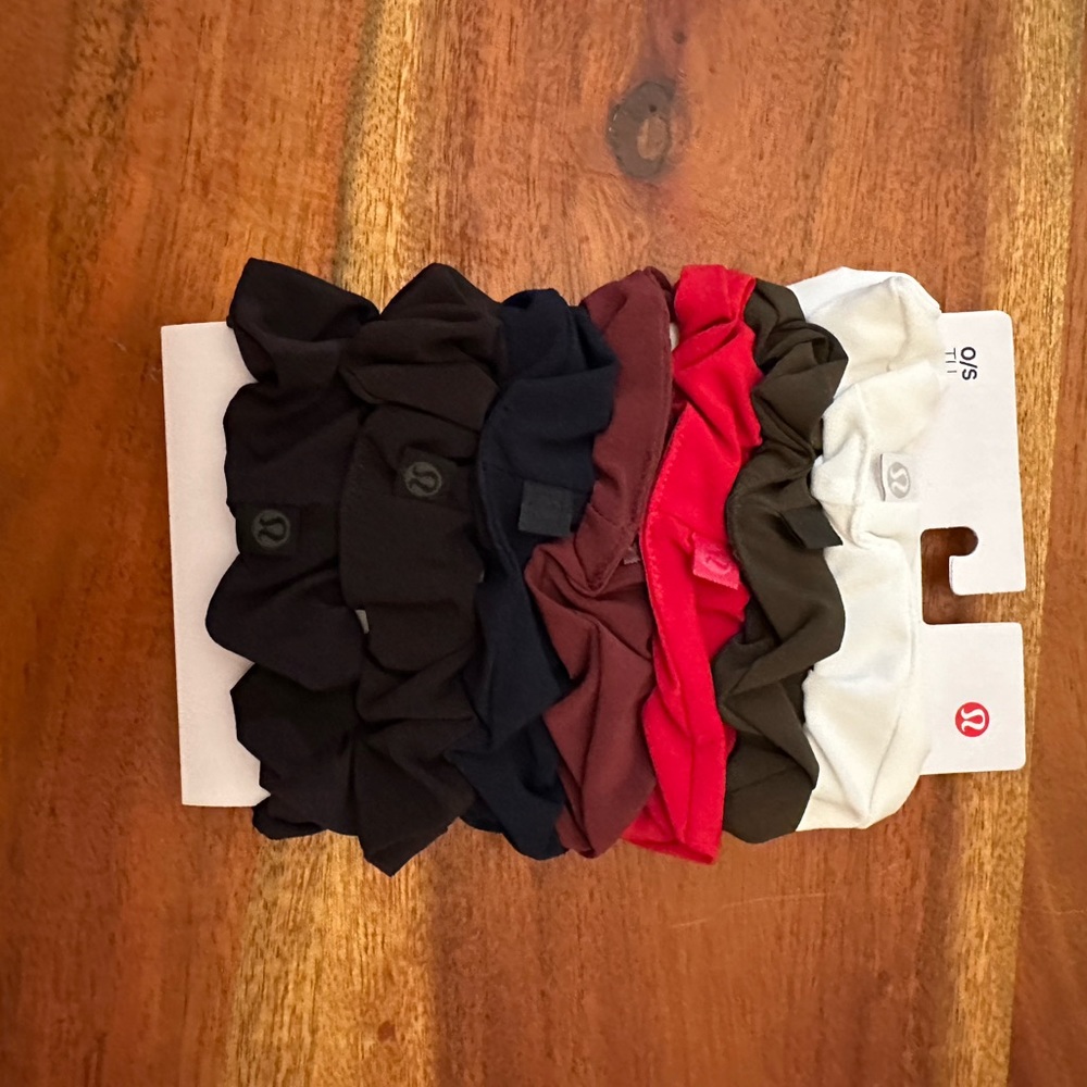 Lululemon 7pack Scrunchies